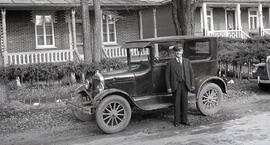 Avec Joseph Liboire Tibe Paquet Ford et Nash - voiture