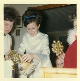 Eliette et Sylvie Vohl à Noël chez leurs parents