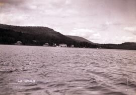 Vue lac et berge