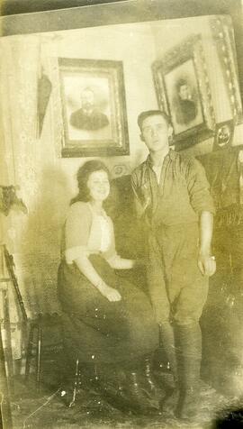 Gilberte et Adrien Vohl dans la maison familiale