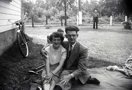 Vachon Rollande Morin Paul Vachon Arthur en arrière plan