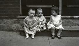 Aimé Béatrice et Jeannette avec les enfants