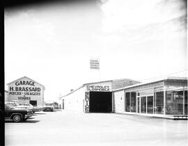 Brassard, Garage