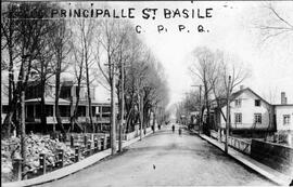« Rue Principale à Saint-Basile »