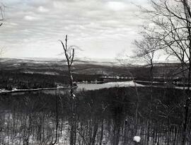 Dans la montagne chez Lionel avec M Lirette et Odilon Vézina