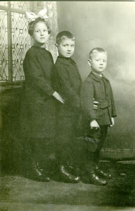 Louis, Claire et Raymond Gauthier, nièce et neveux de Fortunat Vohl et Clara Gauthier