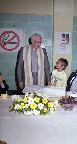 Déry, Marcel - 50 ans de prêtrise à l'église de St-Raymond - Buffet à l'école Marguerite D'Youville