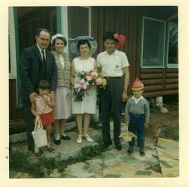10e anniversaire mariage Eliette Vohl et Robert Naud avec enfants (Murielle et Claude) et Adrien Vohl et Yvonne L’Écuyer