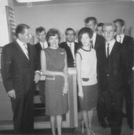 Photo de groupe en intérieur