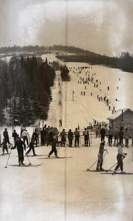 Avec M Feeney et Ernest Meunier