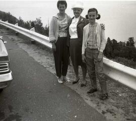 Vachon Rollande Nadeau (prénom inconnu belle-mère de Justin Ayotte) Bédard Louise