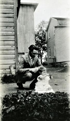 Adrien Vohl et bébé Justin Vohl