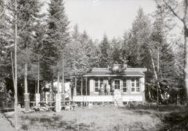Camp à la Grande ligne d'Ernest Moisan