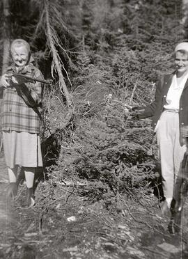 Lesage Rose Vachon Rollande à la chasse