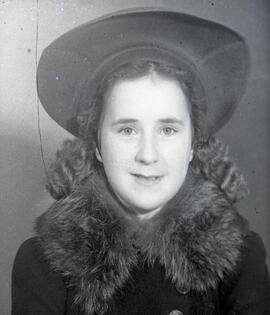 Mme Romeo Cayer