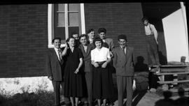 Personne seule et petits groupes