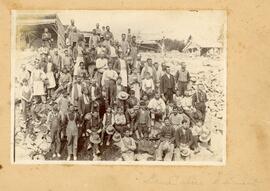 Groupe de travailleurs de la pierre (Trefflé Vohl marqué d’un X)