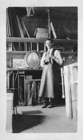 Dans l'atelier et le magasin de Zénon Pagé