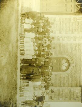 60e anniversaire de mariage de Charles L’Écuyer et Lumina Rivard – Groupe devant l’église