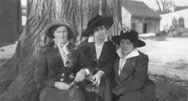 Trois femmes