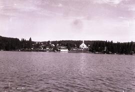 Chapelle vue du lac