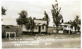 Carte postale – Hotel et cabines « Bellevue » - Leo Trudel prop.