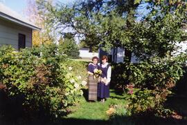 Sylvie et Claudine Vohl à la maison familiale