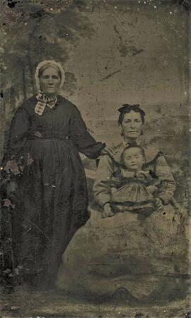 Judith Bélair, Elise Paquin et Fortunat Vohl (Bébé)