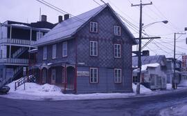 Cours arrière 111 St-Pierre