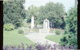 Grotte de Fatimat - Arche du village