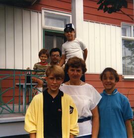 Famille Vohl-Julien, Patricia, Claudine et Sarah-Sophie (1ière rangée) Marc-Antoine, Normand, Louis-David (2e rangée)