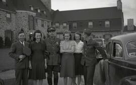 Voyage avec Adrienne Albert M et Mme Gaston