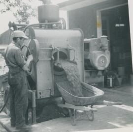 Nouvelle usine en construction -  Liqueurs Leduc - ciment