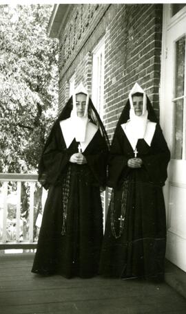 Deux religieuses