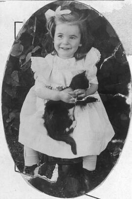 Portrait enfant avec un chat