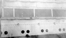 Structure de métal – peut-être un bateau