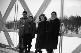 Kayser Vachon Rollande Fortin Aline Vachon Irène sur le pont