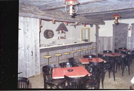 Manoir du Lac Sergent – Bar et salle -  M. Demers