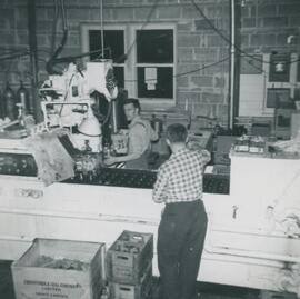 Asselin Denis et Robert Lachance - Liqueurs Leduc