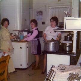 Eliette Vohl, Rolande Gingras, Huguette Naud et Adrien Vohl