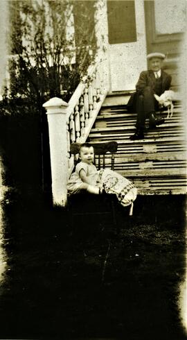 Fortunat Vohl et son petit-fils Justin Vohl chez Fortunat