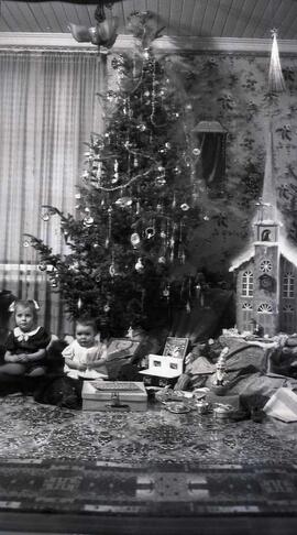 Inconnus - Sapin de Noël chez Roméo et M. Paradis