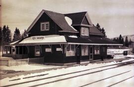Gare de Shannon devant, Propriétaire original  Central Station MTL - Propriétaire actuel Canadian International - Nom de la bâtisse : CN Gare Valcartier