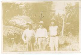 Antonin et deux soldats aux Antilles