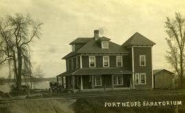 English team Room-Demoiselles Webb - Portneuf's Sanatorium