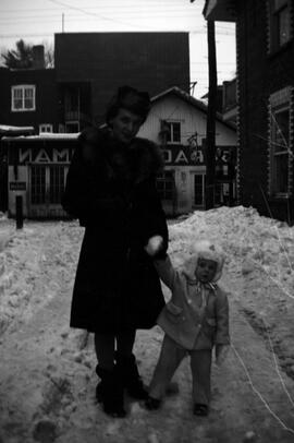 Un homme et un enfant