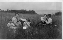 Photo de famille dans les marguerites