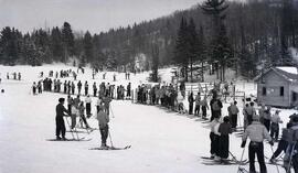 Avec M Feeney et Ernest Meunier
