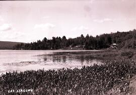 Berges lac et chalets