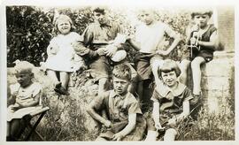 Claudine, Justin, Bernard et Rolland (haut) Fleurette, Paul-Eugène et Eliette (bas) Vohl
